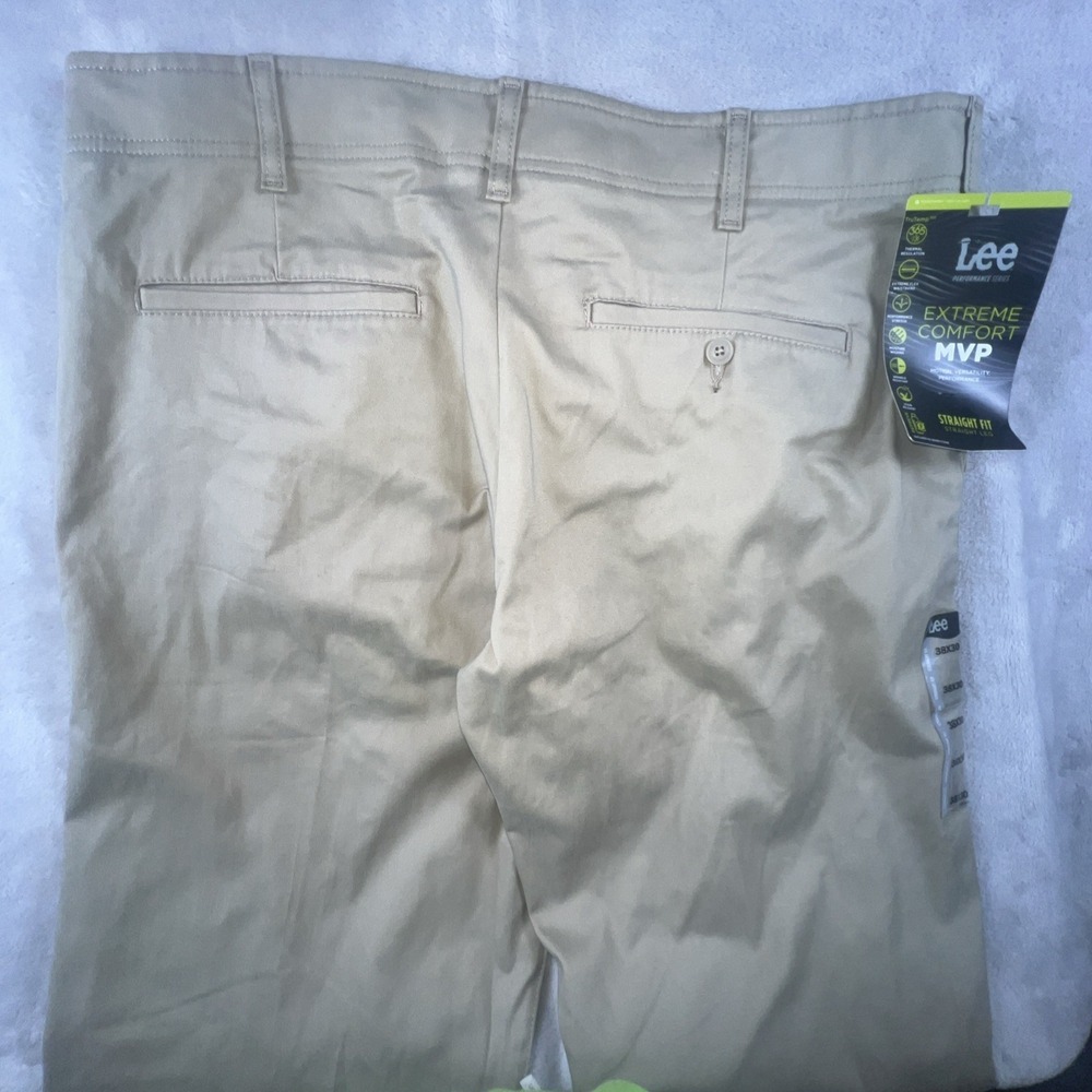 Lee Extreme Motion MVP Jeans Mens 38x30 Khakis Straight Stretch Performance‎